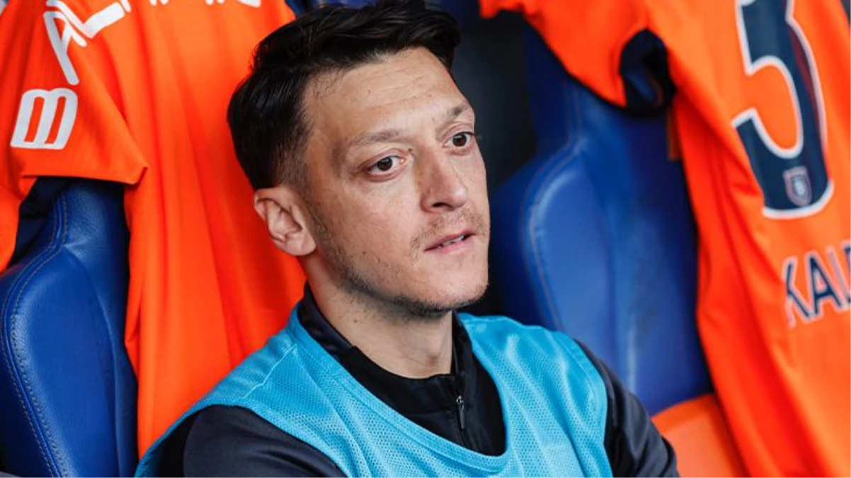 Malezya Veliaht Prensi\'nden Mesut Özil\'i üzecek sözler: Koşmayacak bir oyuncuya para harcamam