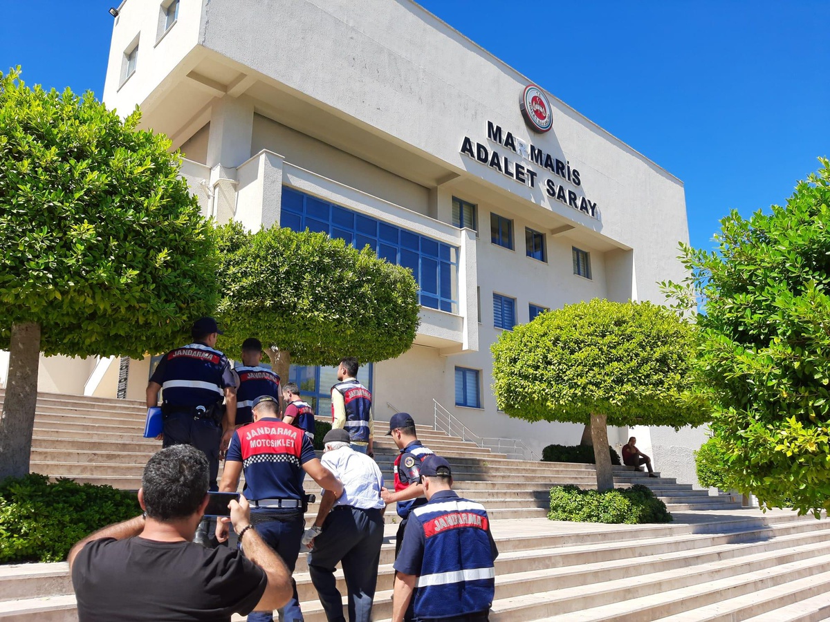 Marmaris\'teki orman yangınıyla ilgili gözaltına alınan şüpheli adliyeye sevk edildi