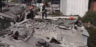 Rus güçlerinin hava saldırısında bir bina zarar gördü