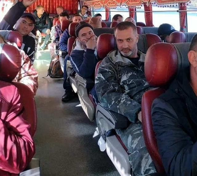 Rusya'da seferberlik paniği! Kadınlar, eşleri askere alınmasın diye kol ve bacaklarını kırma derdine düştü Rusya'da seferberlik paniği! Kadınlar, eşleri askere alınmasın diye kol ve bacaklarını kırma derdine düştü