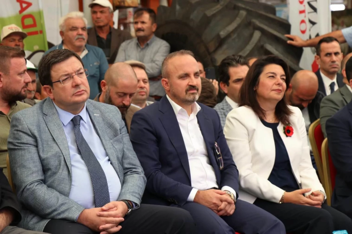 AK Parti Grup Başkanvekili Bülent Turan, Çanakkale\'de açılışa katıldı Açıklaması