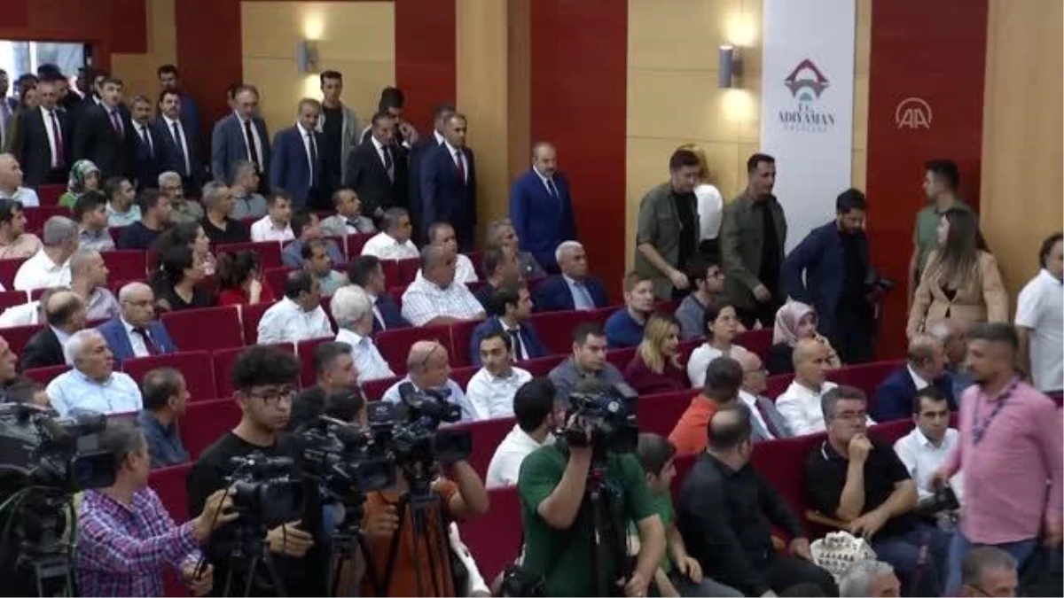 Bakan Varank: '2022 yılının tamamında 47 milyon turist, 37 milyar dolar turizm geliri bekliyoruz'