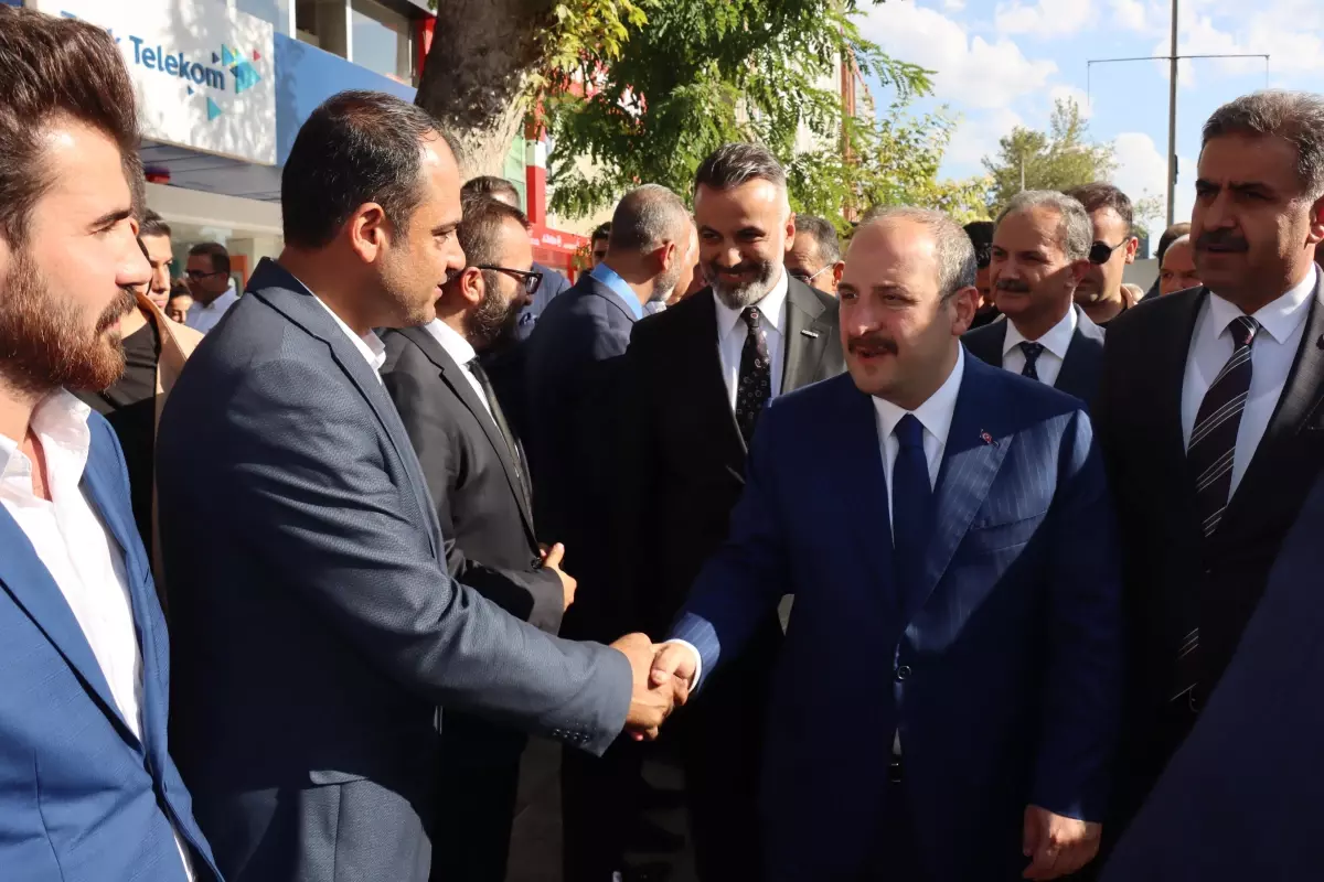 Bakan Varank\'tan muhalefete "fabrika" tepkisi Açıklaması