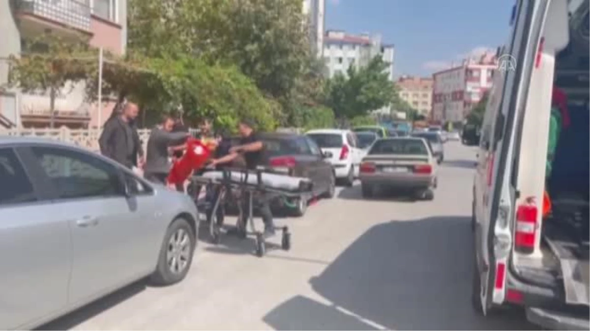 Konya\'da bir kişi silahını temizlerken kendini vurdu