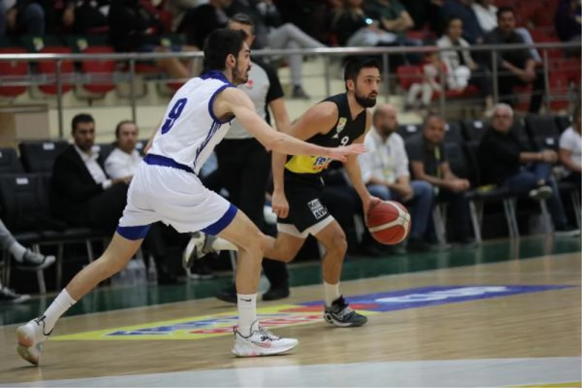 Büyükçekmece Basketbol - Frutti Extra Bursaspor: 73-83