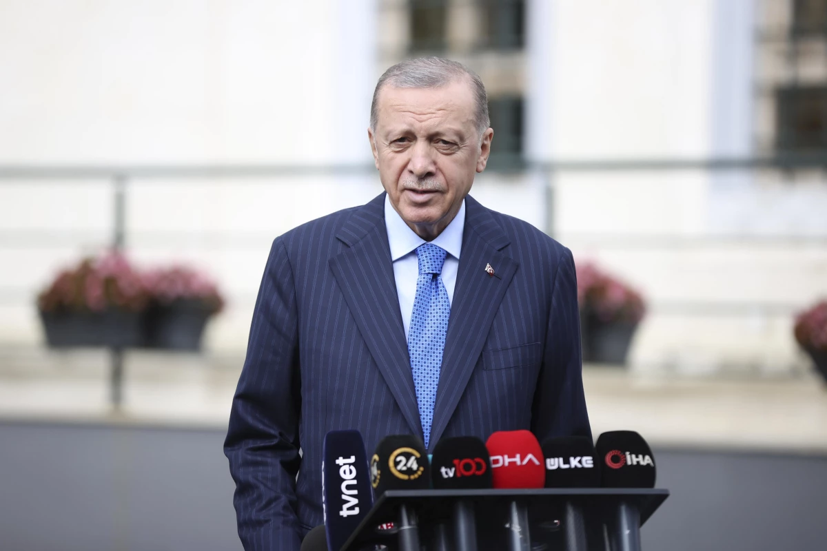 Cumhurbaşkanı Erdoğan, cuma namazını Hz. Ali Camisi\'nde kıldı