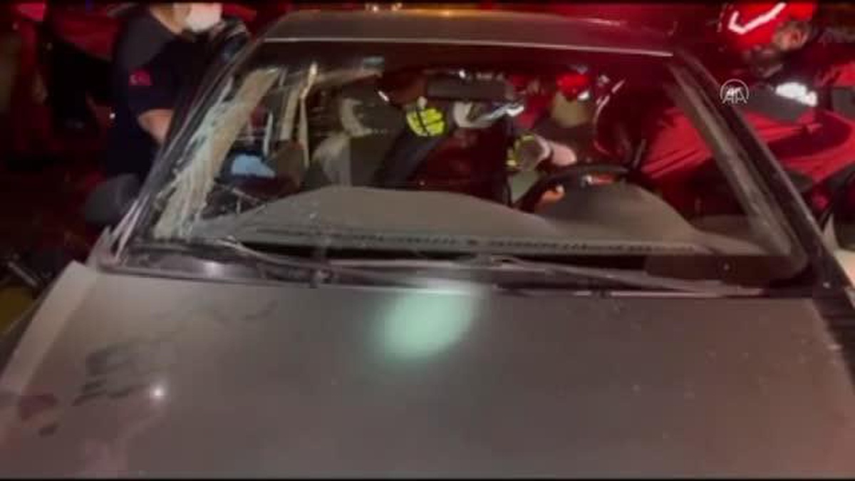Muğla\'da iki otomobilin çarpıştığı kazada 2 kişi yaralandı