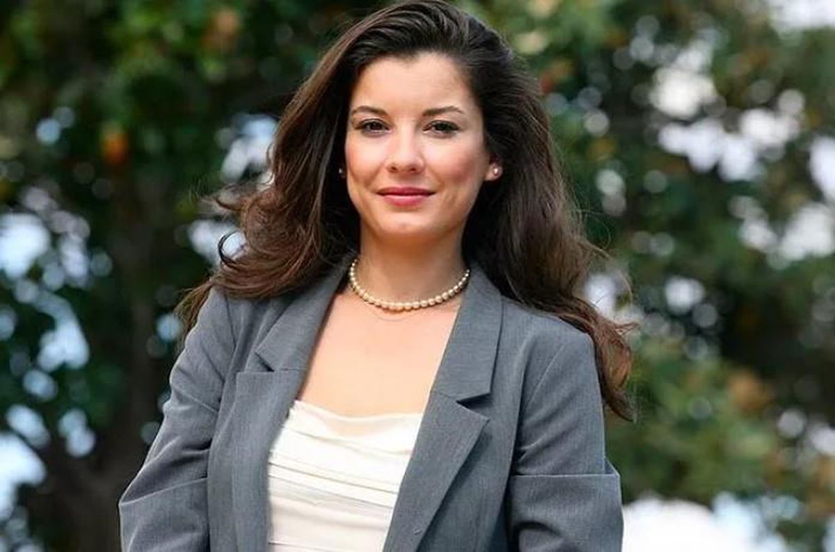İrem Altuğ kimdir, kaç yaşında? İrem Altuğ hangi yapımlarda yer aldı? İrem Altuğ hayatı ve biyografisi!