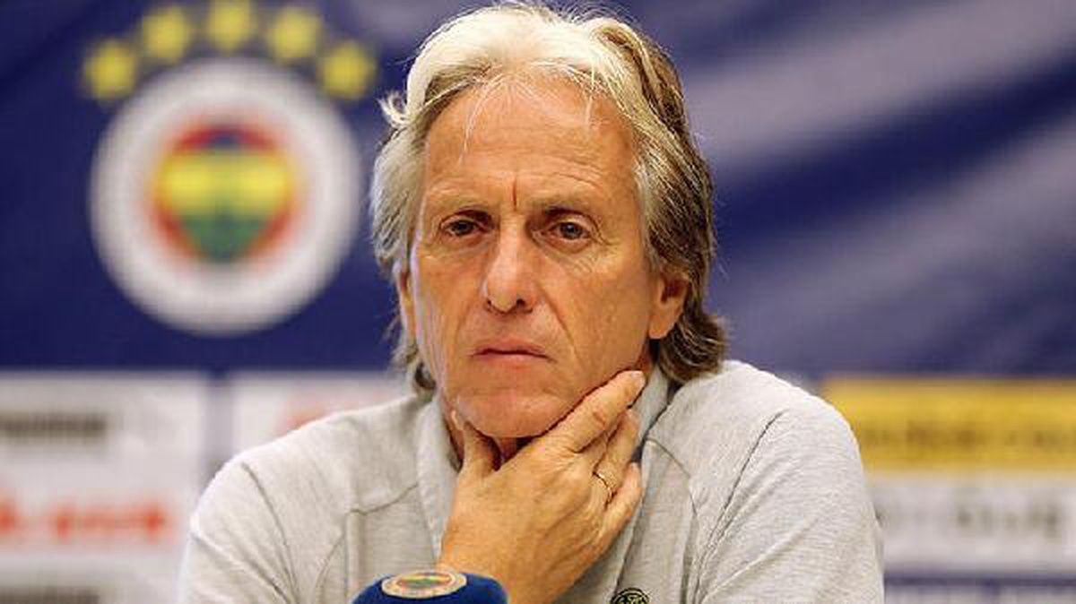 Jorge Jesus: Hedeflerimizin en önemlisi Fenerbahçe\'yi şampiyonluğa ulaştırabilmek