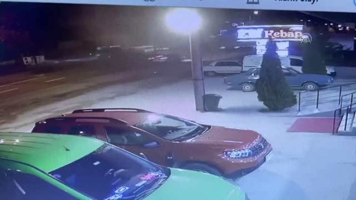 Düzce\'de öğrenci servisi ile minibüs çarpıştı 6\'sı öğrenci 8 kişi yaralandı
