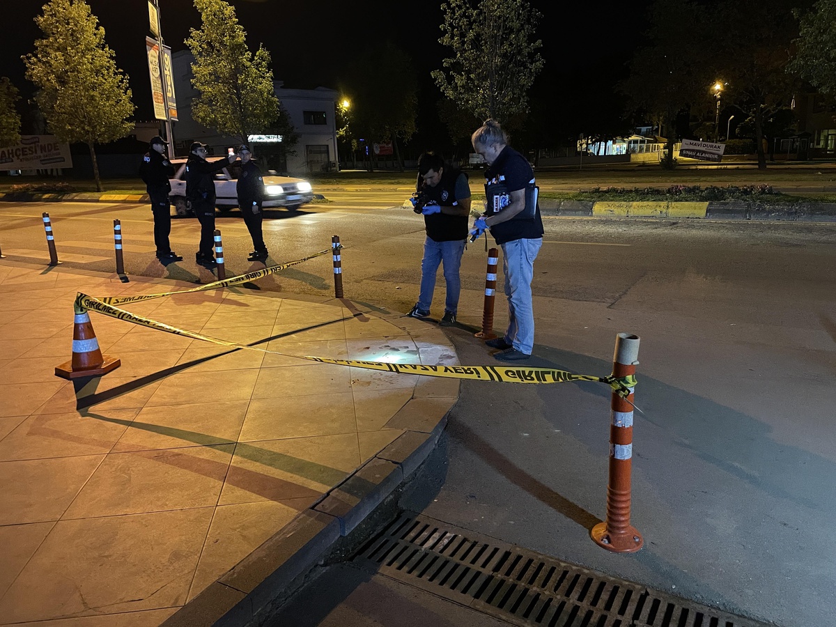 Sakarya\'da 1 kişinin öldüğü silahlı kavgaya ilişkin 2 şüpheli yakalandı