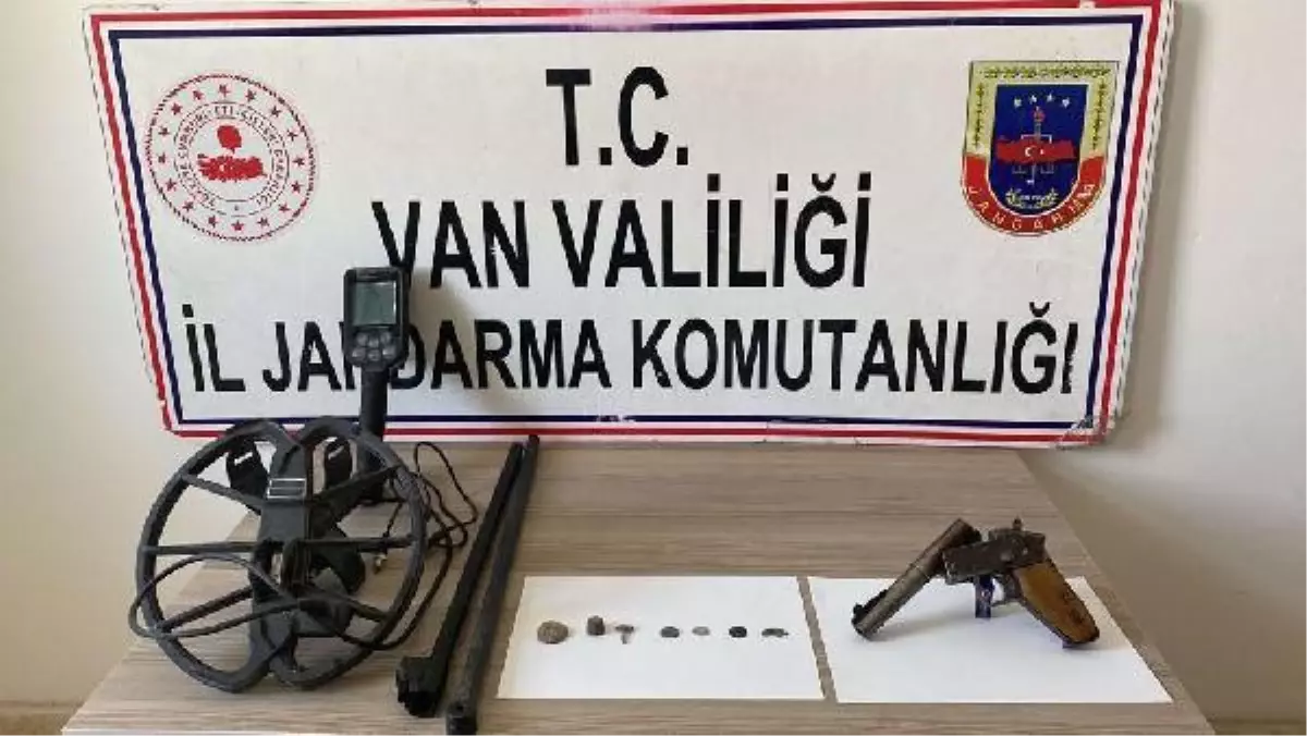 \'TAŞINIR KÜLTÜR VARLIĞI\' İLANI TESPİT EDİLDİ, SİKKE GÖRÜNÜMLÜ OBJELERLE YAKALANDI