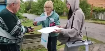 Ukrayna'daki ayrılıkçı yönetimler Rusya'ya katılmak için referandum düzenliyor