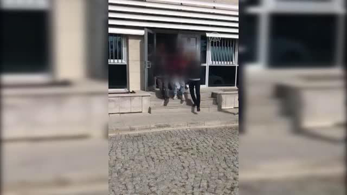 Konya\'da uyuşturucu ticareti yaptıkları iddiasıyla 4 zanlı tutuklandı