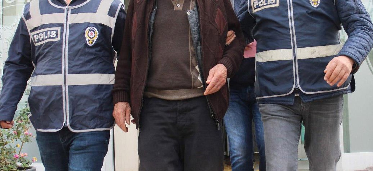Yasa dışı yollardan Yunanistan\'a geçmeye çalışan terör örgütlerine üye 21 kişi yakalandı