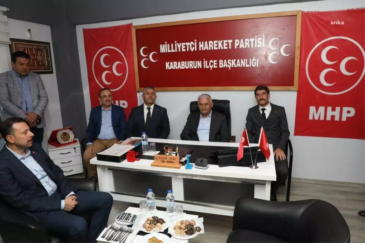 Binali Yıldırım, Karaburun\'daki Hakim ve Savcının Urfa\'ya Sürülmesi Olayı ile Gündeme Gelen MHP İlçe Başkanını Ziyaret Etti