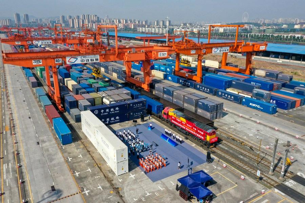 Çin\'in Chongqing Belediyesinin Dış Ticareti Ocak-Ağustos\'ta Yüzde 10,4 Arttı