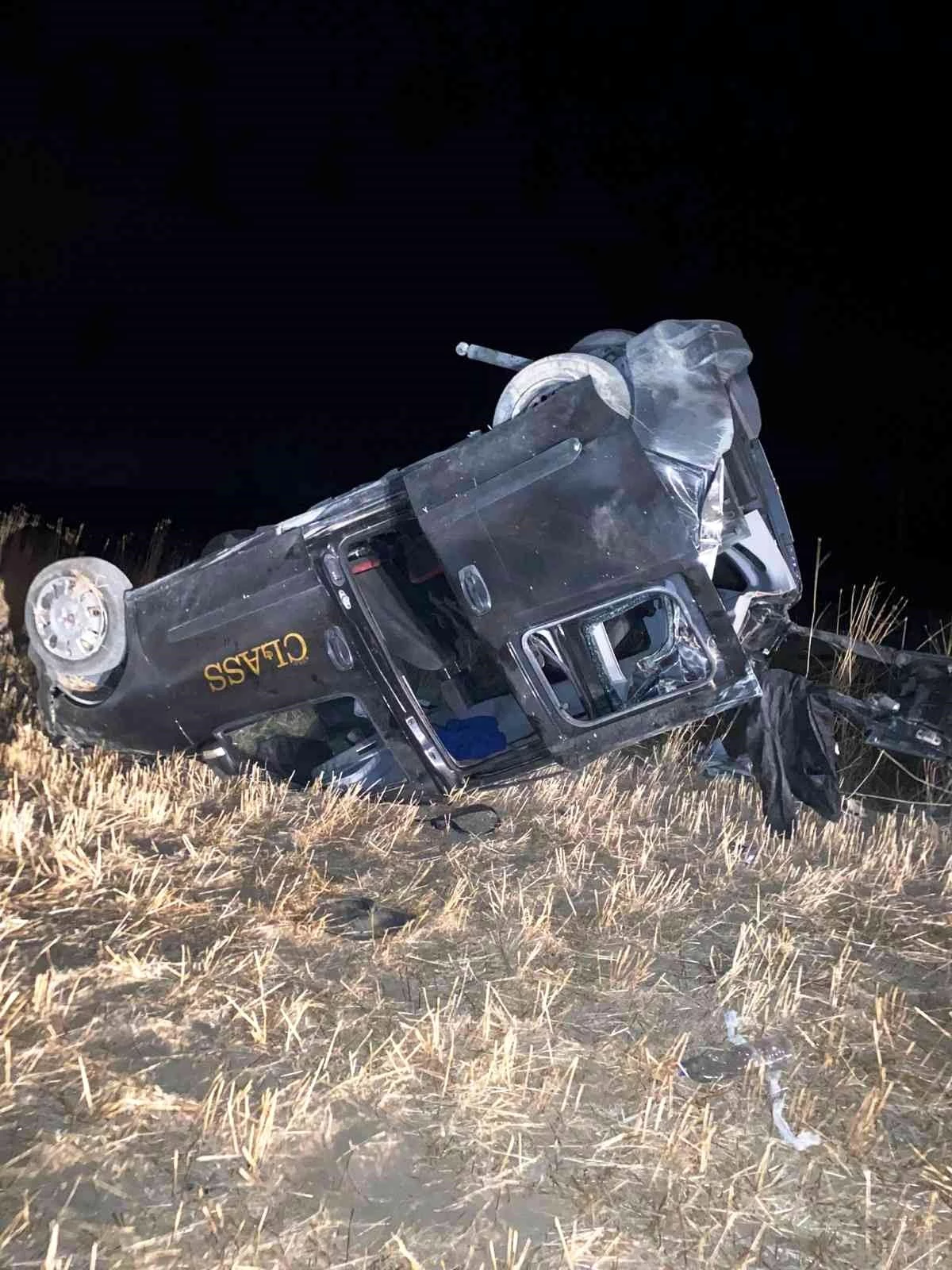 Konya\'da devrilen hafif ticari aracın sürücüsü yaralandı