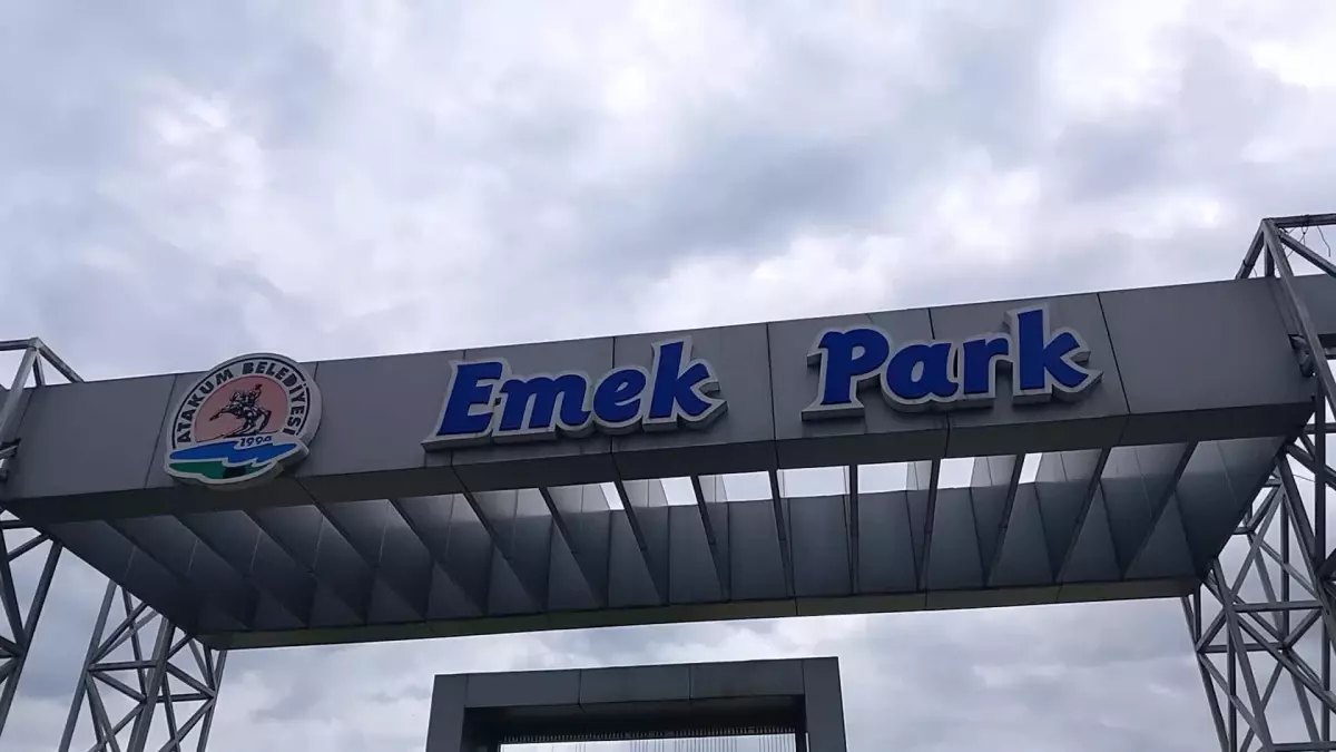 Samsun Belediye Meclis Üyesi Tekcan: "Emek Parkı, Yaşayanların Nefes Alacağı Bir Yeşil Alanımızken, Samsun Büyükşehir Belediyesi Bu Alana Bir Kütle...