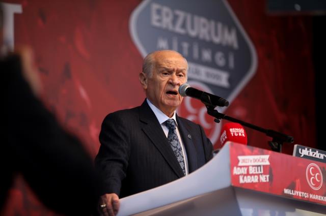 Bahçeli'den Kılıçdaroğlu'nun Demirtaş afişinin önünde poz vermesine sert tepki: Türkiye'ye meydan okuma küstahlığı Bahçeli'den Kılıçdaroğlu'nun Demirtaş afişinin önünde poz vermesine sert tepki: Türkiye'ye meydan okuma küstahlığı