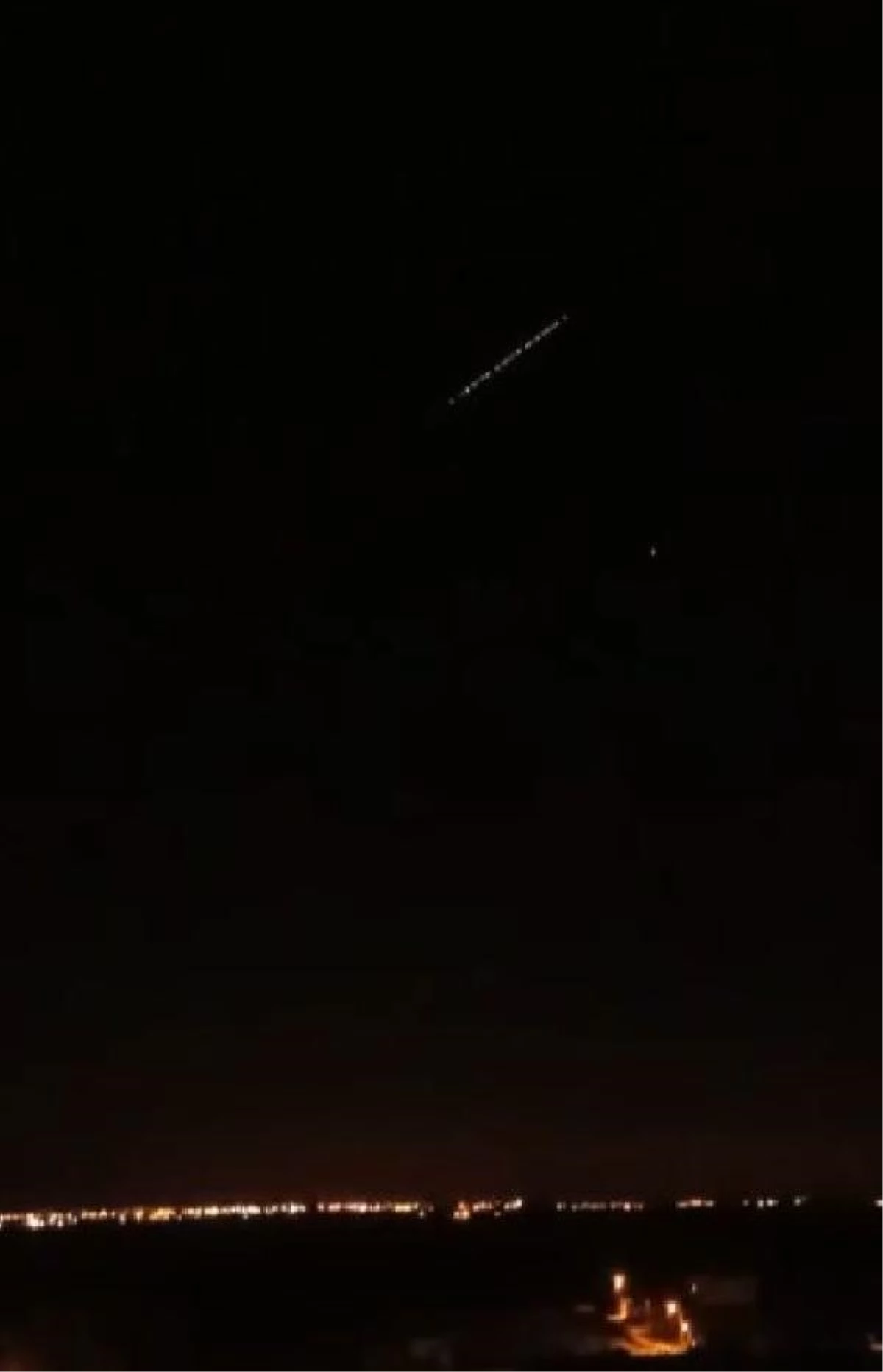 Malatya haberi | Elon Musk\'ın Starlink uyduları Malatya semalarında görüntülendi (2)