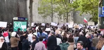 İranlı Mahsa Emini'nin ölümü, Fransa'da protesto edildi