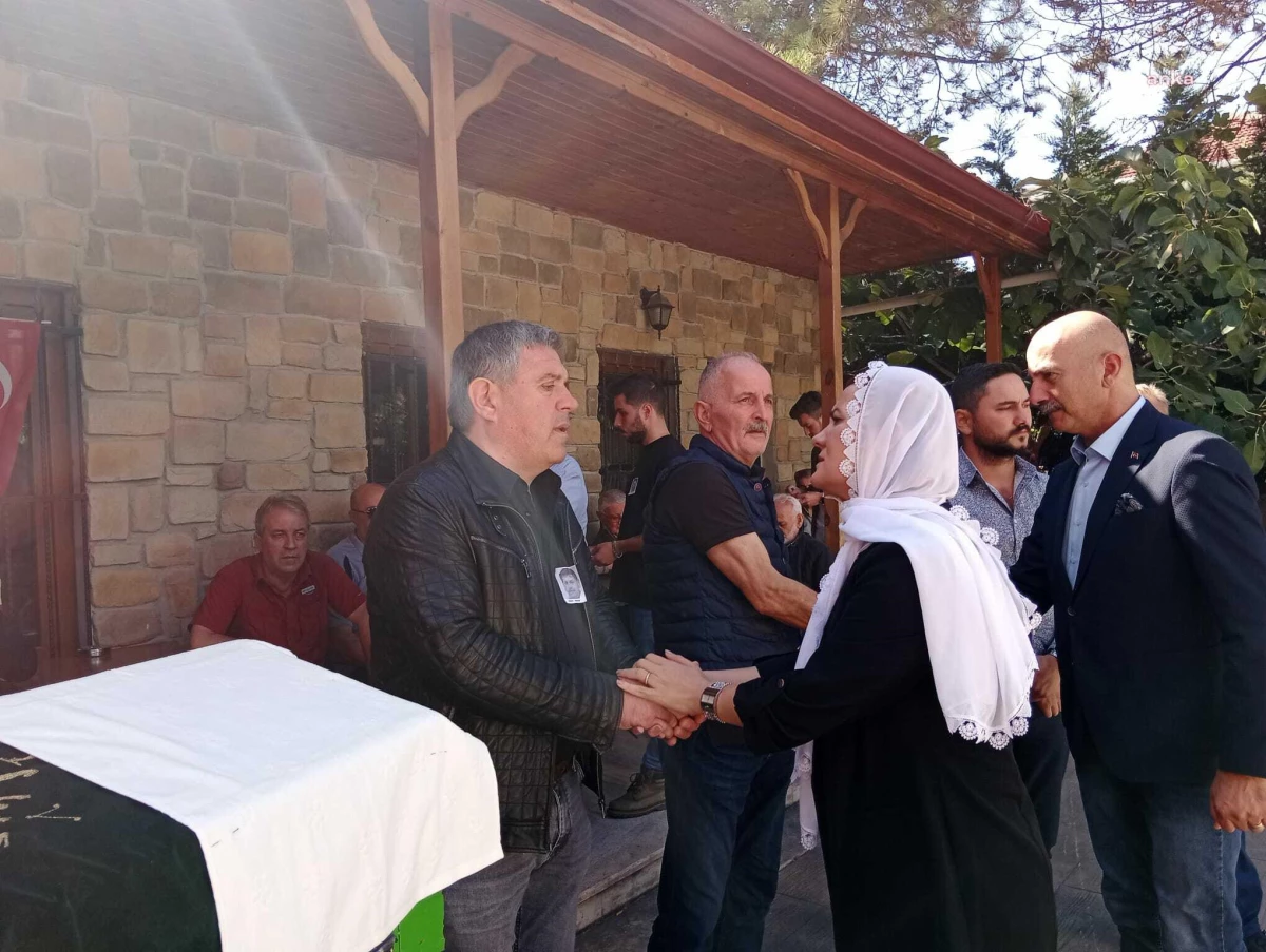 İzmit Belediye Başkanı Hürriyet, Ceylan Ailesi\'ne Başsağlığı Diledi