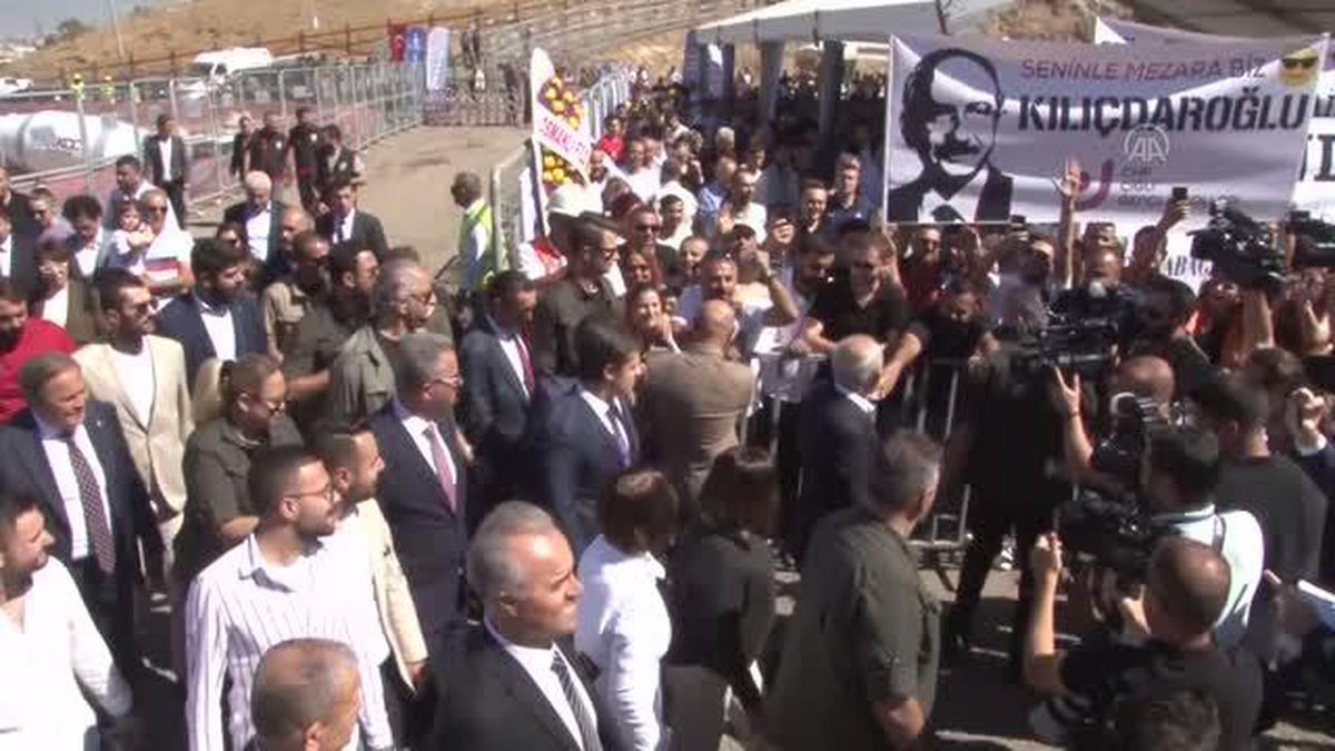 Kılıçdaroğlu, 'Gaziemir Kentsel Dönüşüm Projesi 1. Etap Temel Atma Töreni'ne katıldı