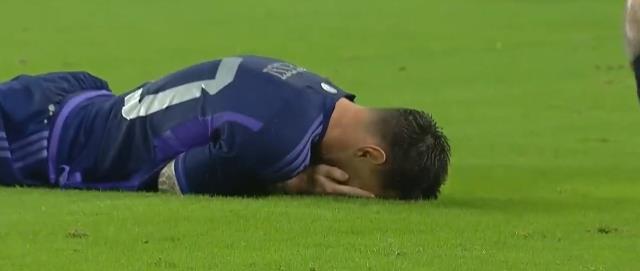 Messi'yi yere düşürdüğüne bin pişman oldu! Dünya, Arjantin maçında yaşananları konuşuyor Messi'yi yere düşürdüğüne bin pişman oldu! Dünya, Arjantin maçında yaşananları konuşuyor