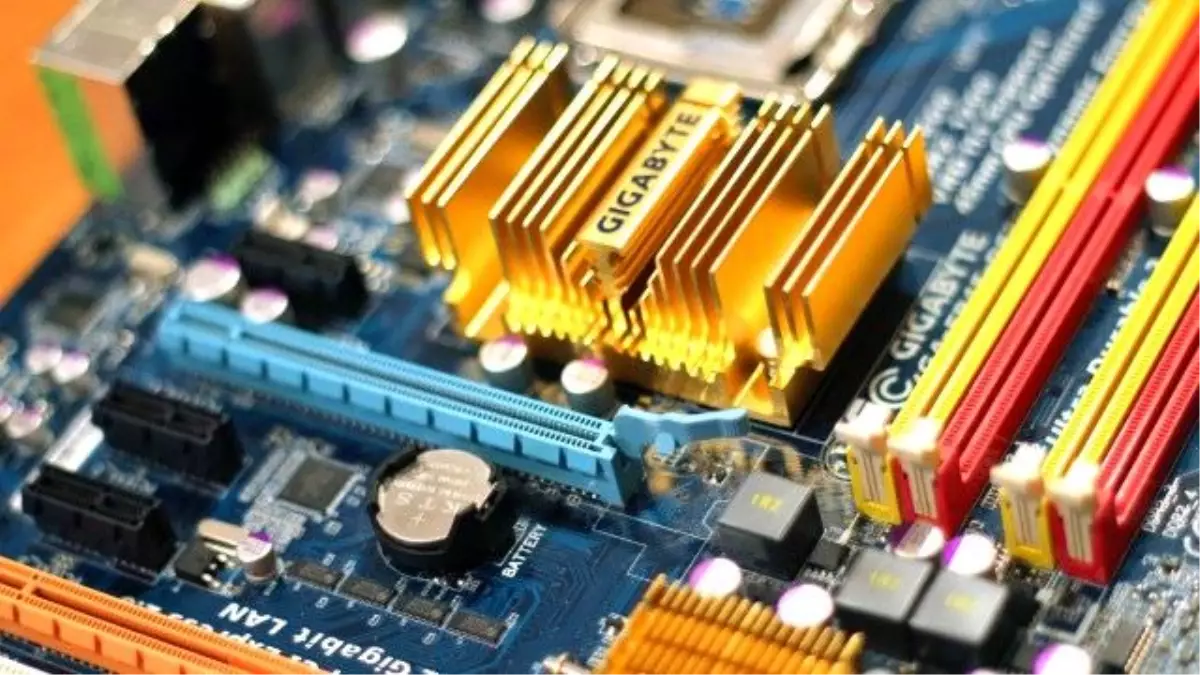 Anakart modeli nasıl öğrenilir?