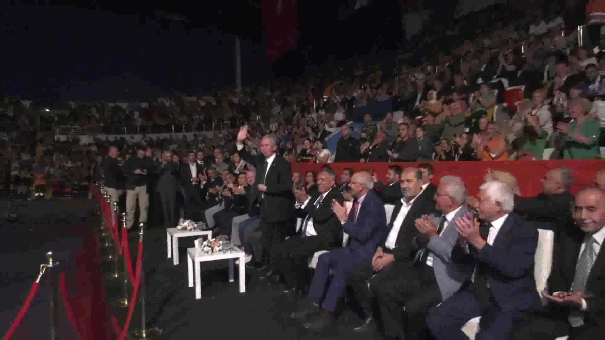 Ankara Büyükşehir Belediyesi, Büyük Ozan Neşet Ertaş\'ı Vefa Konseriyle Andı