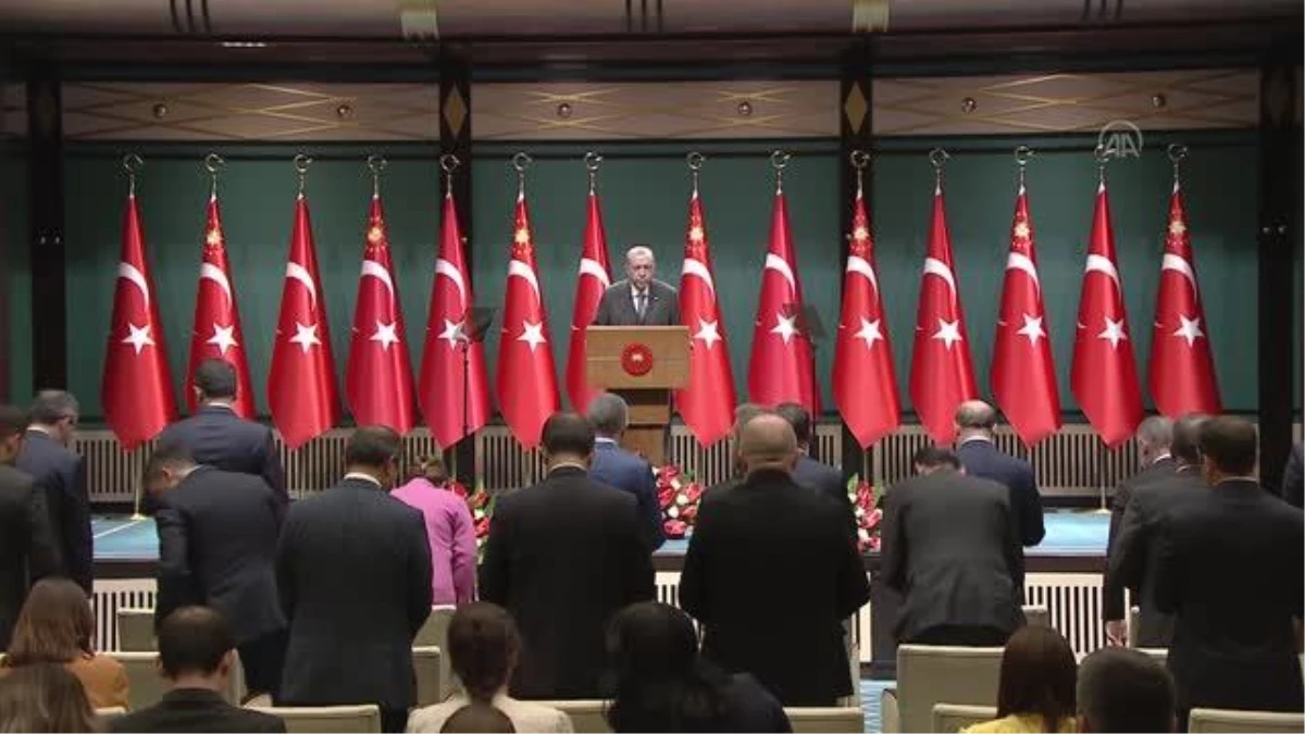 Cumhurbaşkanı Erdoğan: "(İlk Evim İlk İşyerim) Projenin 5 bin konutluk ilk diliminin temelini 25 Ekim\'de atıyoruz"