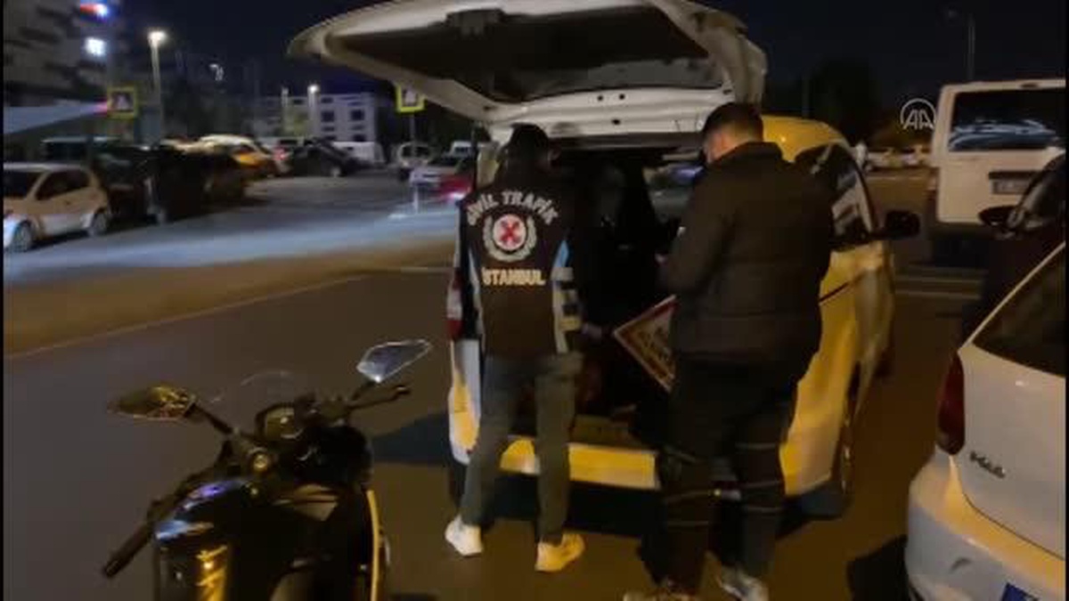Otoyol gişelerinde plakasını kapatan motosikletliye 946 lira ceza yazıldı