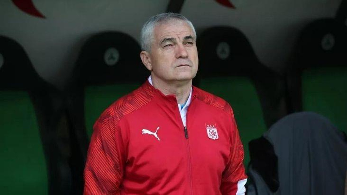 Rıza Çalımbay\'dan ayrılık açıklaması: 4 yılın ardından Sivasspor\'dan ayrılmak istiyorum