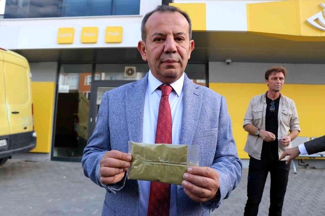 Bolu haberleri! Bolu Belediye Başkanı Özcan, HDP'ye kına gönderdi Bolu haberleri! Bolu Belediye Başkanı Özcan, HDP'ye kına gönderdi