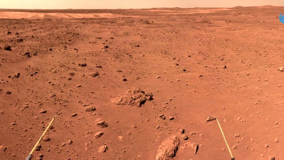 Çin\'in Mars Gezgini, Mars\'ın Kuru ve Çok Katmanlı Yeraltı Yüzeyini Gözler Önüne Serdi