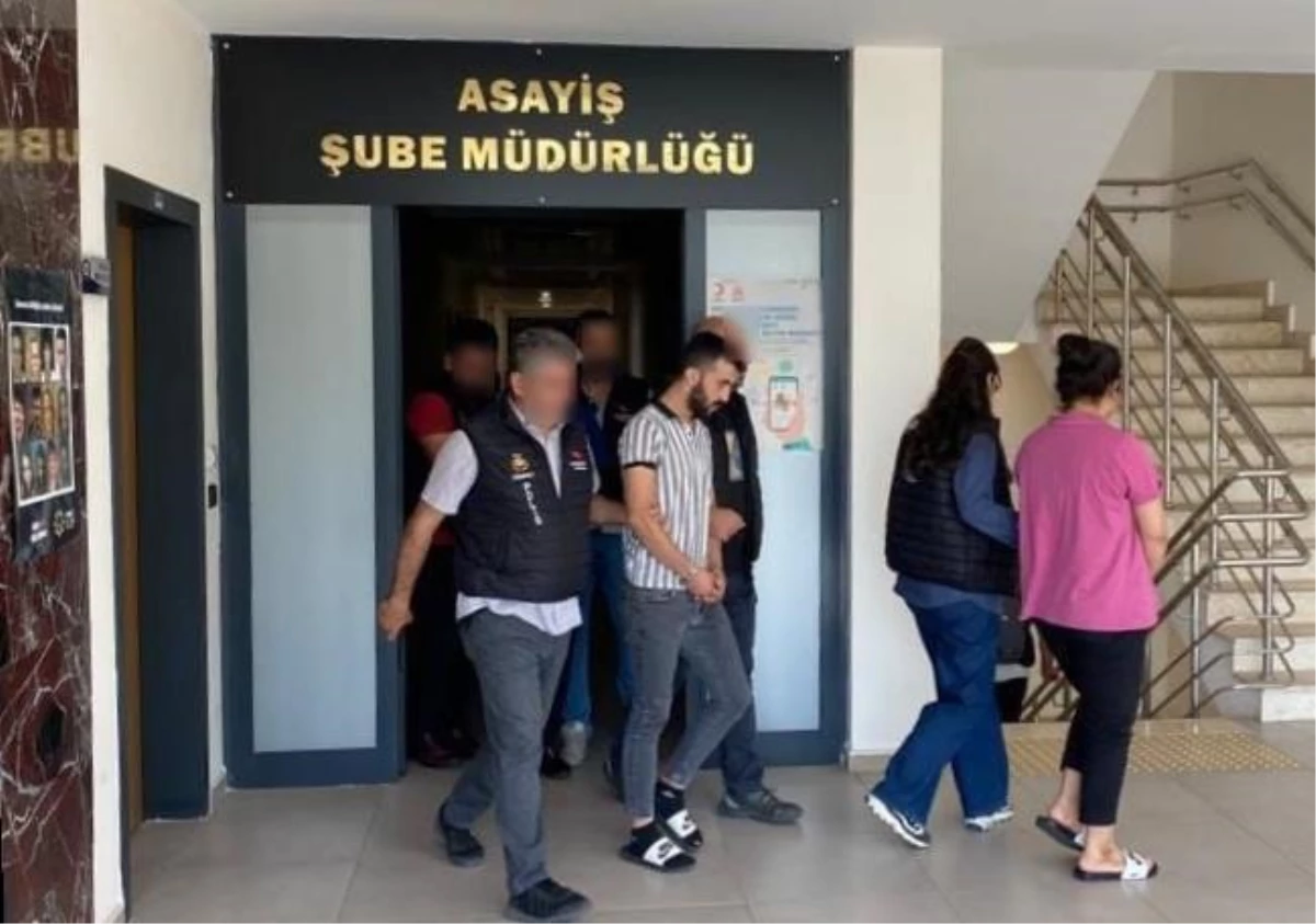 Kahramanmaraş\'ta gasp iddiasıyla gözaltına alınan 3 zanlı tutuklandı