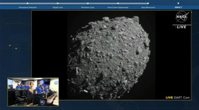 NASA 'gezegen savunması' için ilk görevi tamamladı! 11 milyon kilometre uzaklıktaki asteroid tam 12'den vuruldu NASA 'gezegen savunması' için ilk görevi tamamladı! 11 milyon kilometre uzaklıktaki asteroid tam 12'den vuruldu