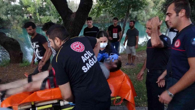 Yaya köprüsünden ıramağa atladı, tüm çabalara rağmen hayatını kaybetti Yaya köprüsünden ıramağa atladı, tüm çabalara rağmen hayatını kaybetti