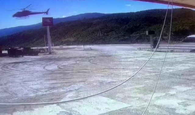 Görüntü Türkiye'den! Akaryakıt istasyonuna inen helikopteri görenler şaşkına döndü