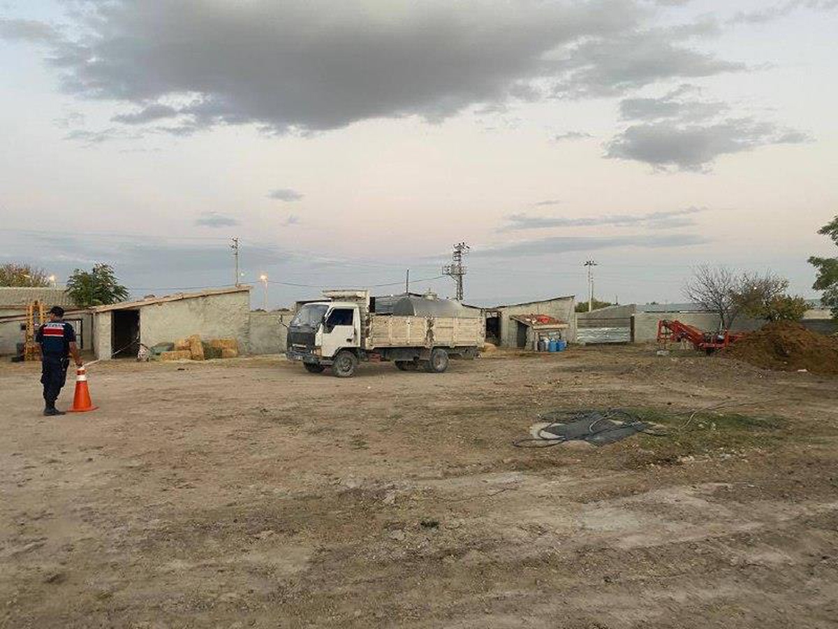 Aksaray\'da kamyonun altında kalan bebek yaşamını yitirdi