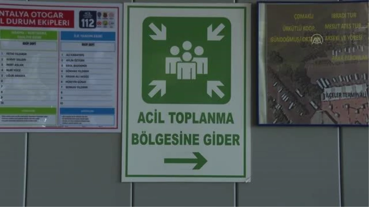 Antalya Şehirler Arası Otobüs Terminali\'nde deprem tatbikatı yapıldı