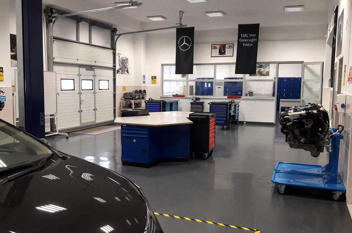 Mercedes-Benz\'in 2 bin 500 yıldızı mezun oldu