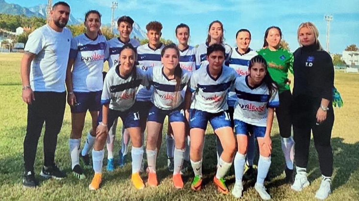 Ümit Karan FK teknik direktörü Özge İnpınar, Türkiye\'de kadın futbolunu değerlendirdi