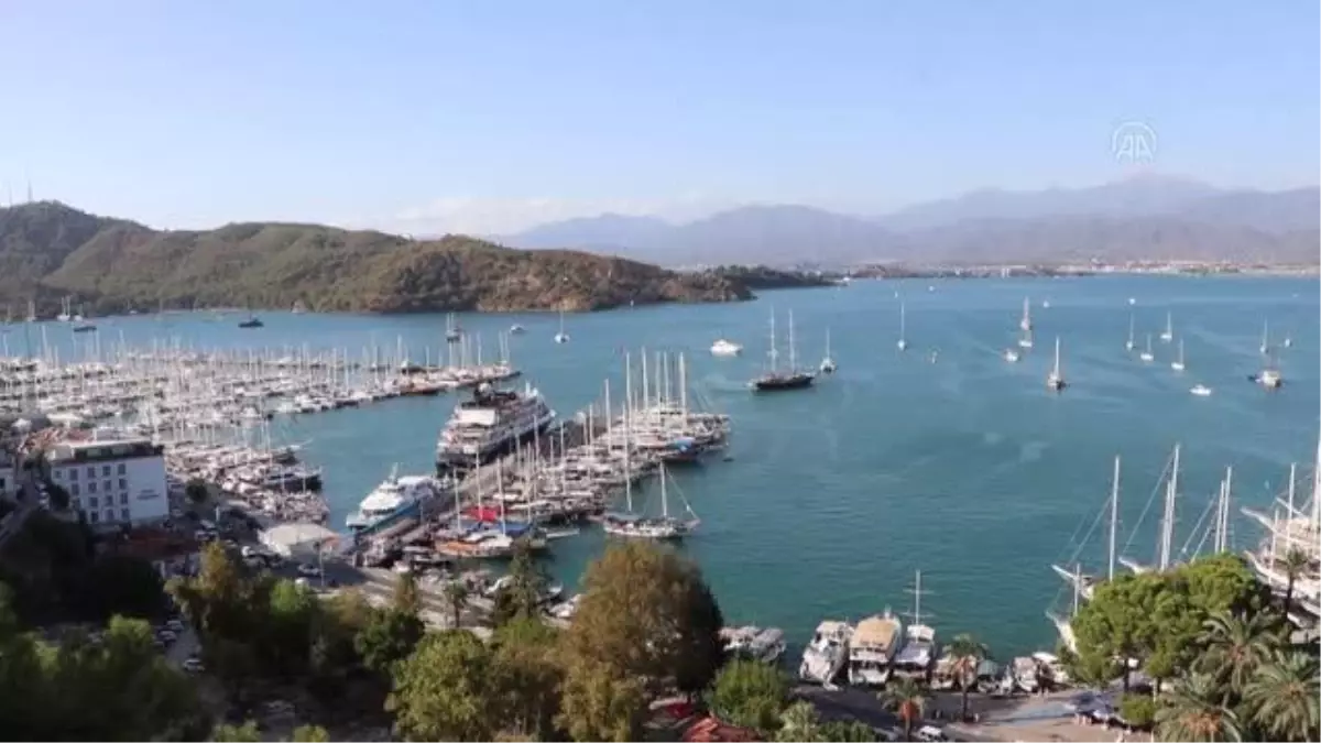 Yolcu gemisi "Island Sky" Fethiye\'ye geldi