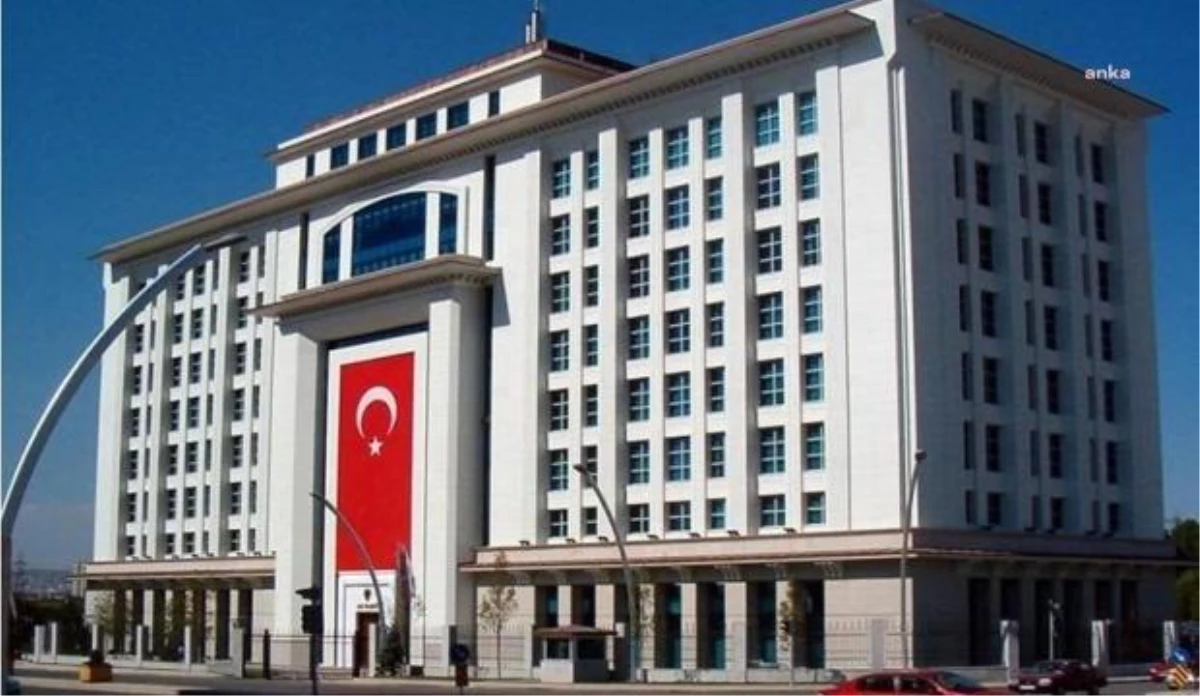 AKP Genel Merkezi\'nin Personel Harcaması, Cumhurbaşkanlığı\'nda Çalışan Memurların Toplam Maaşını Geçti