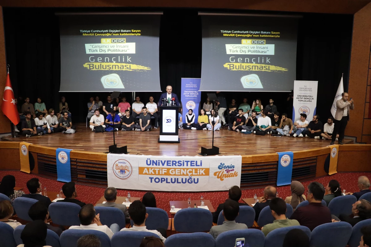 Dışişleri Bakanı Çavuşoğlu, Pamukkale Üniversitesi ÜNİAK Gençlik Buluşması\'nda konuştu: (1)