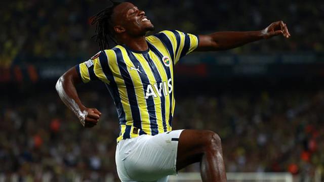 Fenerbahçe'nin Belçika'lı golcüsü Batshuayi, 'Hedefimiz derbiyi kazanmak olacak'