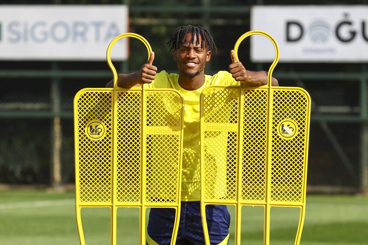 Fenerbahçeli Batshuayi, doğum günü hediyesi olarak derbi galibiyeti istiyor Açıklaması