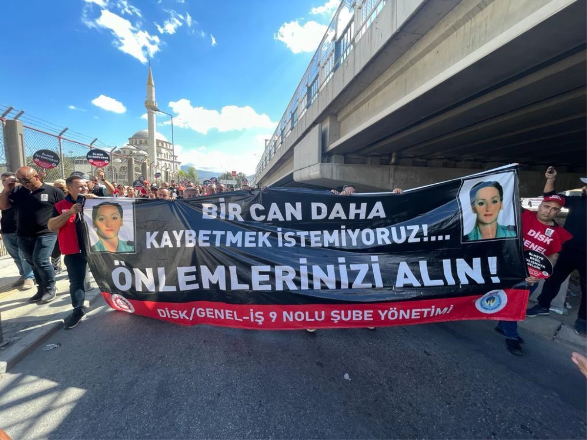 Genel İş Sendikası üyeleri, ölen arkadaşları için İzmir Metro AŞ\'yi protesto etti
